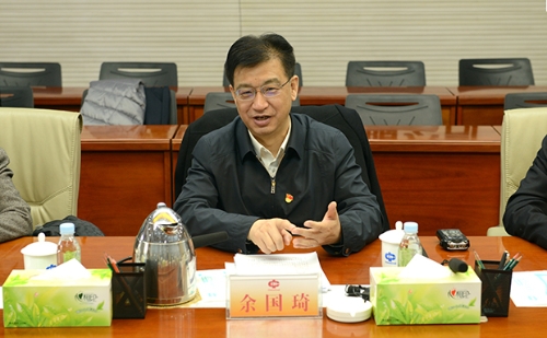 在宣讲座谈会上,余国琦紧扣省第十二次党代会主题